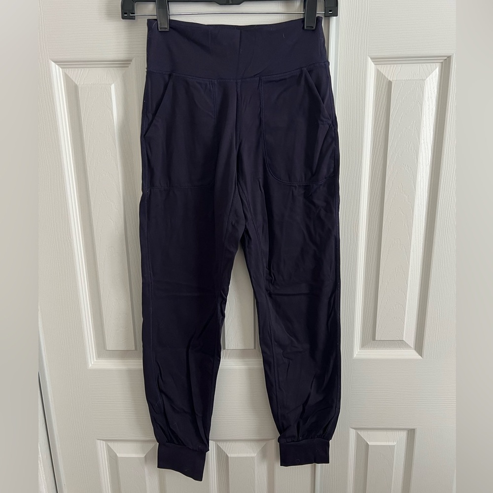 lululemon athletica eggplant Align Joggers